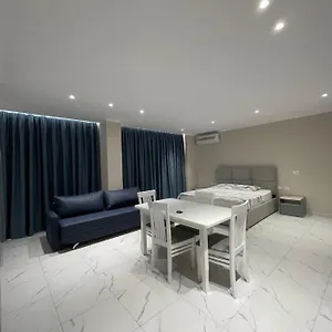  Apartment Modern Beachfront