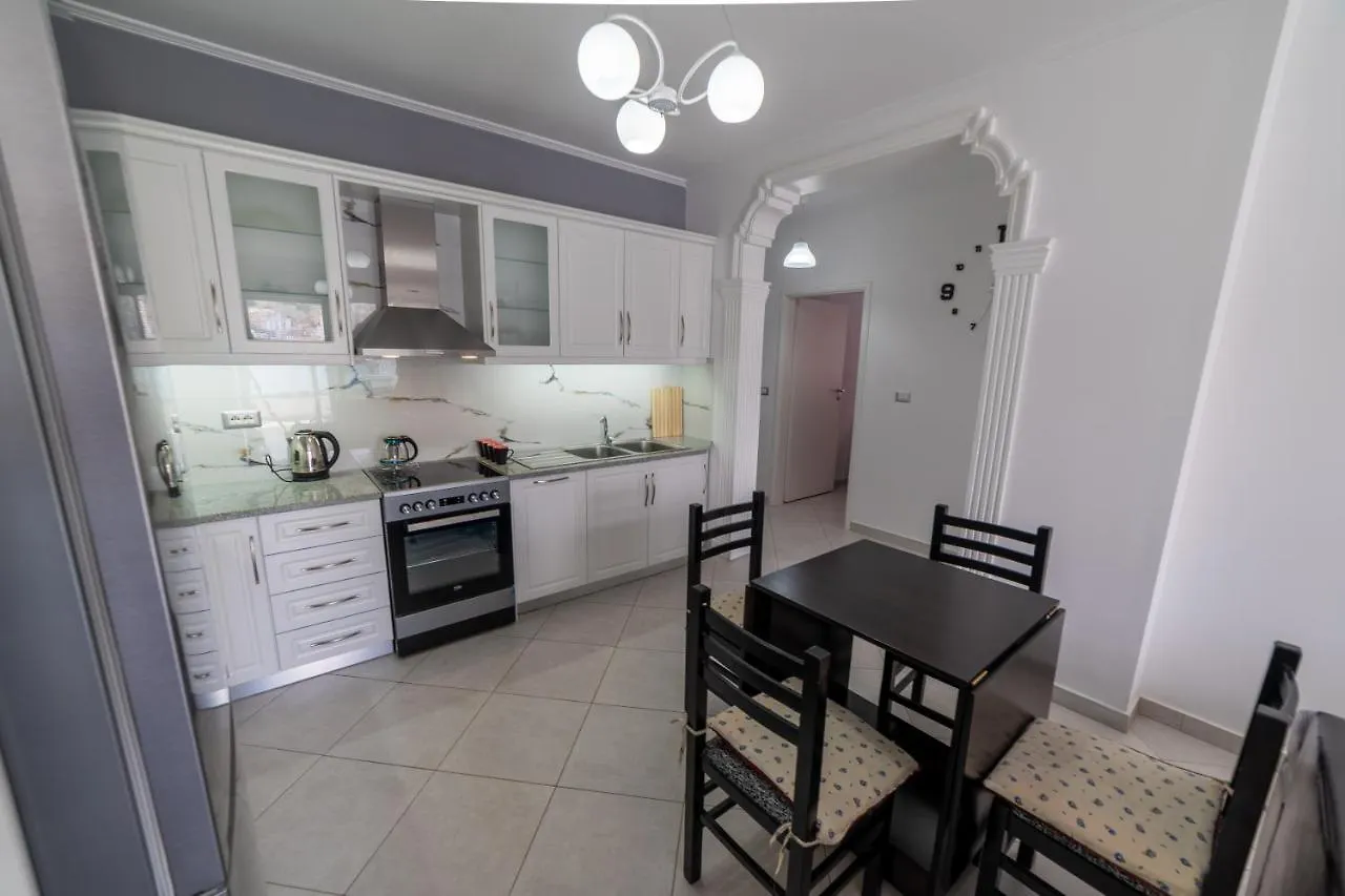 Sofi Apartments Саранда